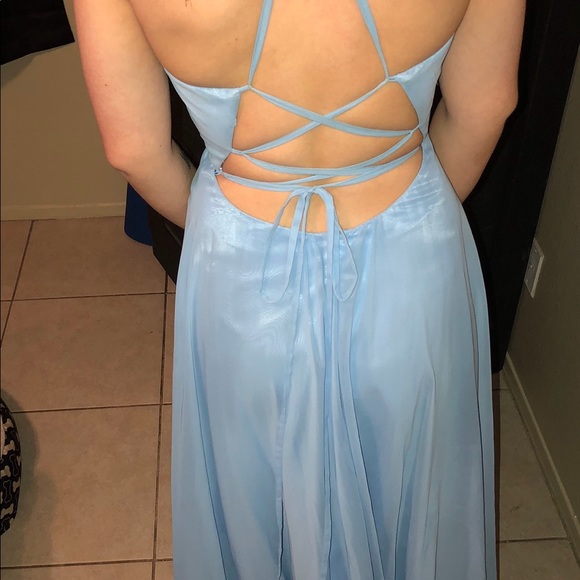 PROM / FORMAL DRESS - Picture 2 of 3